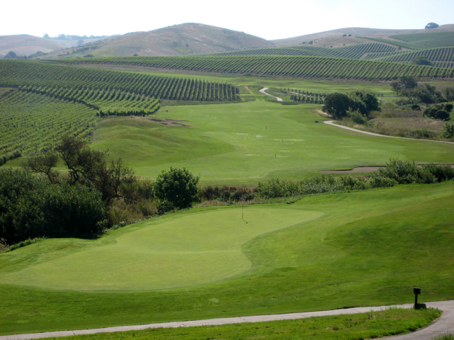 Chardonnay Golf Club - hole 7