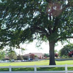 Wilcox Oaks GC: Clubhouse