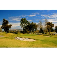Carlton Oaks Lodge & Country Club features a Dye family trademark: railroad ties in some bunkers. 